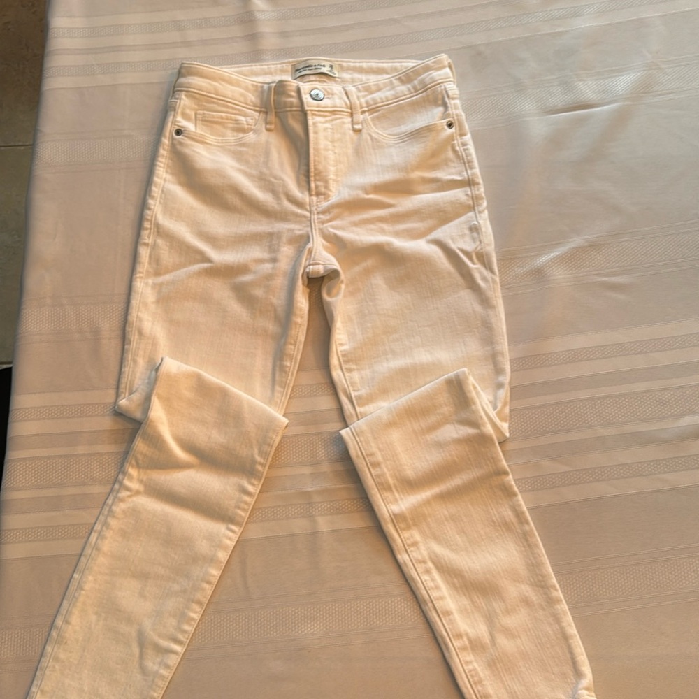 Abercrombie and fitch white jeans, worn once for senior pictures.